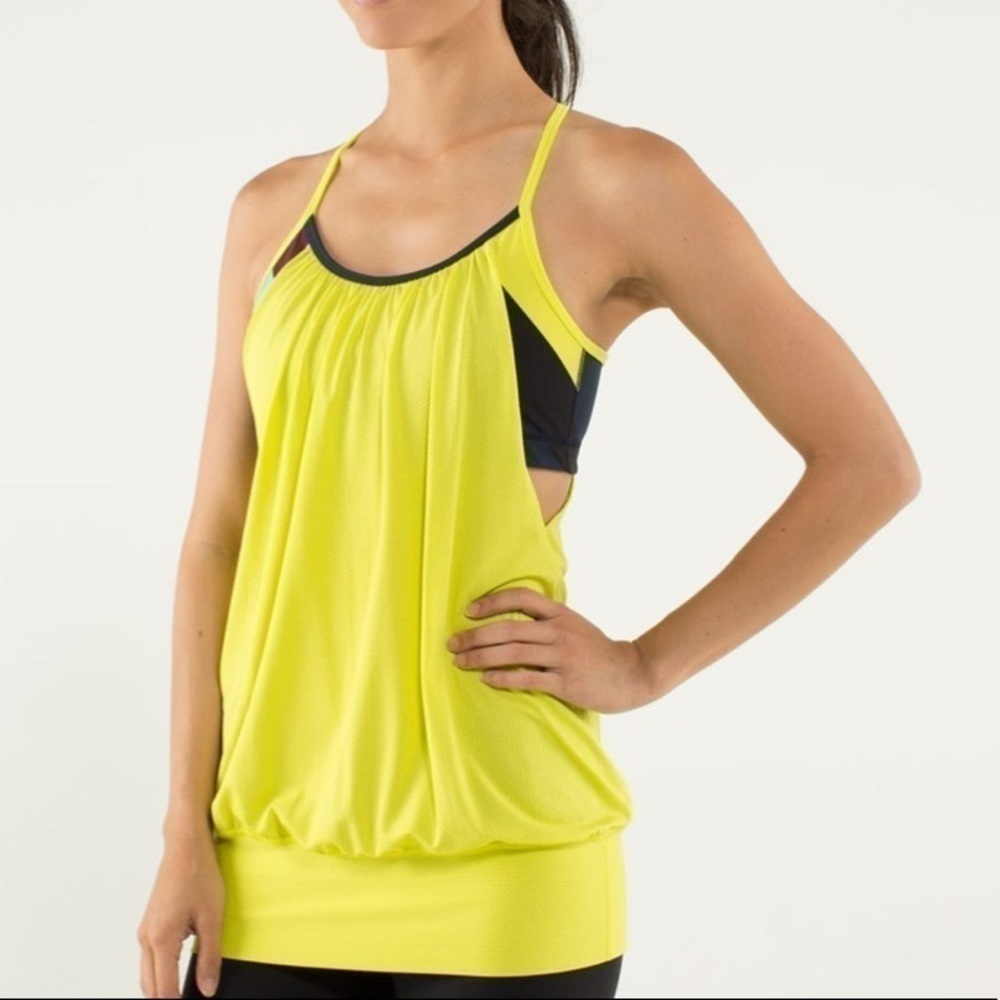 𝅺LULULEMON no limits workout tank top size 6